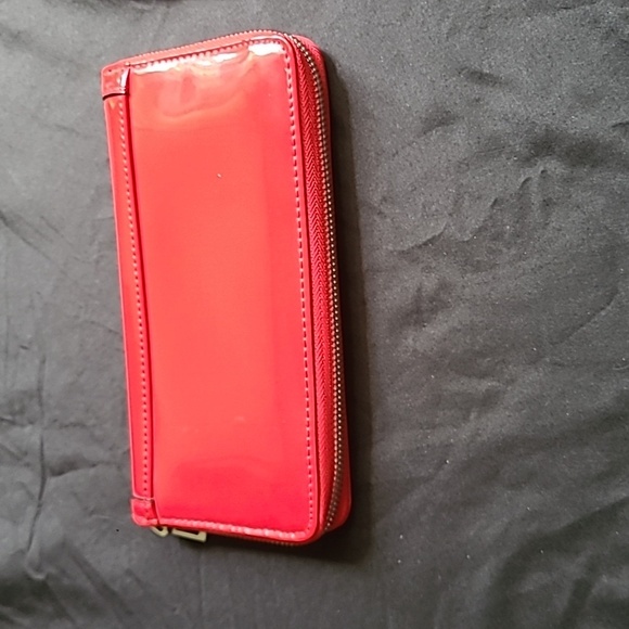 Guess Shiny Red Wallet with Logo - Picture 2 of 5